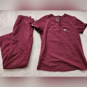 Figs Burgundy Scrub Set